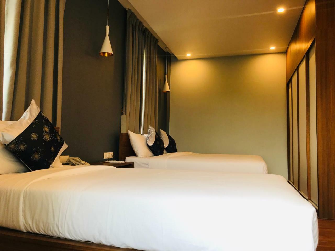 Regent Hotel Myeik Zewnętrze zdjęcie
